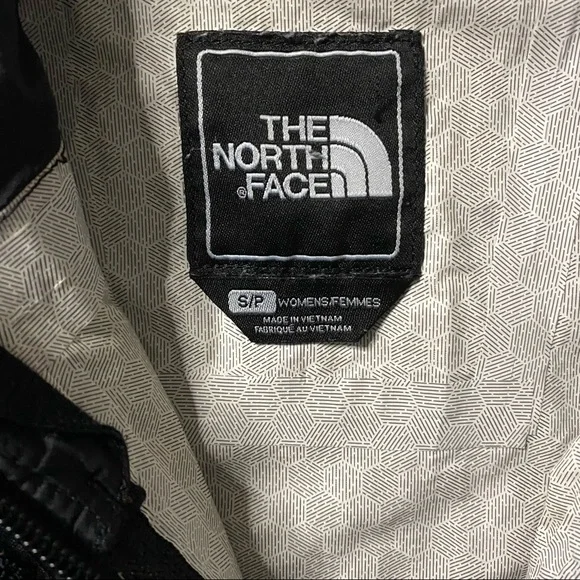 Black Small Women’s North Face Windbreaker - Picture 4 of 5
